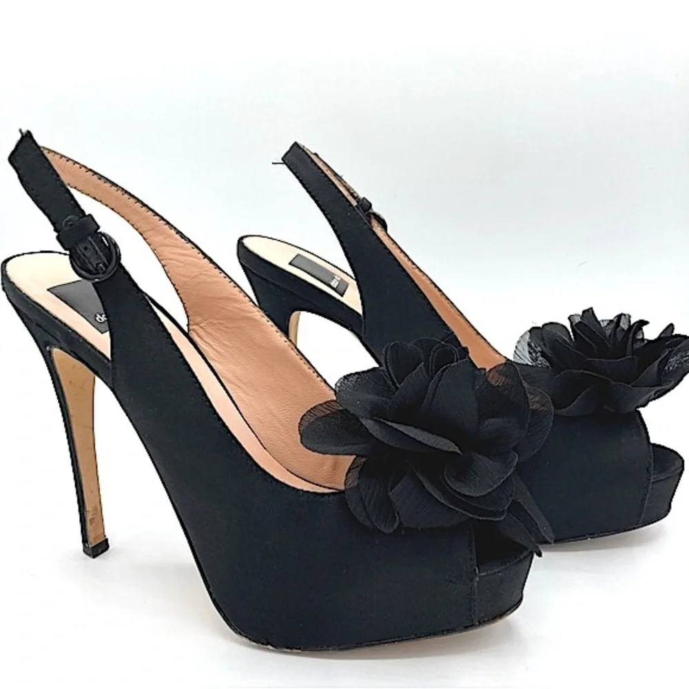 Dolce Vita “Bess” Black Platform Heels with Sheer Petals Embellishment, size 8.5